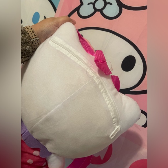 Hello Kitty Back Pack - Picture 3 of 3